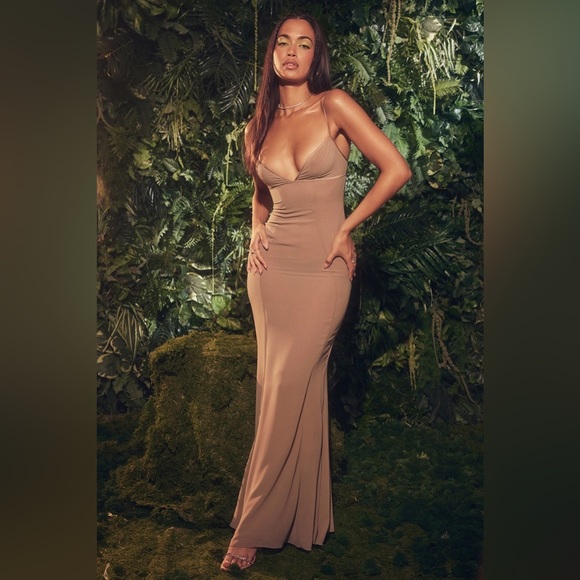 HOUSE OF CB 'Loren' Latte Corset Maxi Dress - Picture 9 of 11